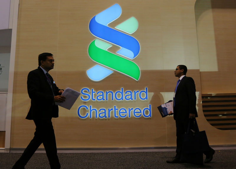 &copy; Reuters.  Standard Chartered gaat snijden in de kosten