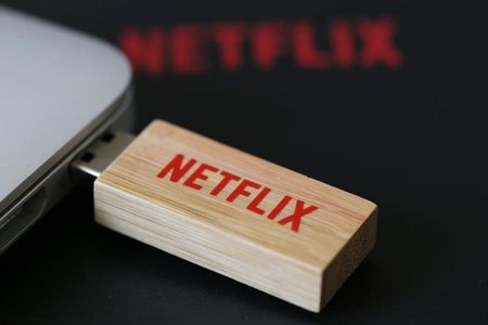 Netflix shares rise for second day as market climbs