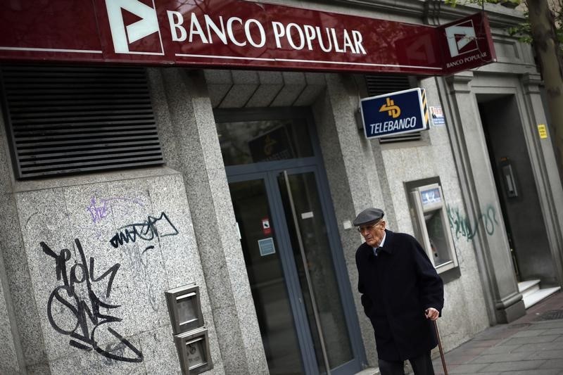 Banco Popular se desploma un 25% tras anunciar ampliación de capital