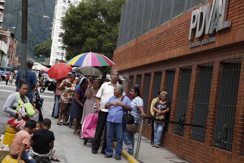 &copy; Reuters.  Líder opositor venezolano dice que inflación acumulada en 1er trim llega al 30 pct
