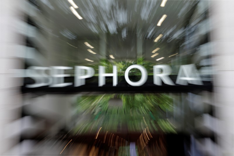 &copy; Reuters.  Sephora-winkels verlengen contract Wereldhave