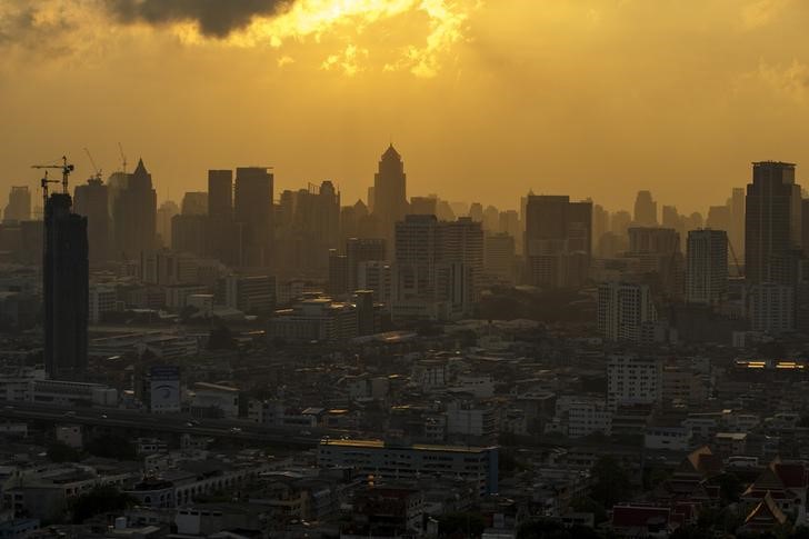&copy; Reuters.  Una bomba en un hospital en Bangkok causa al menos 24 heridos