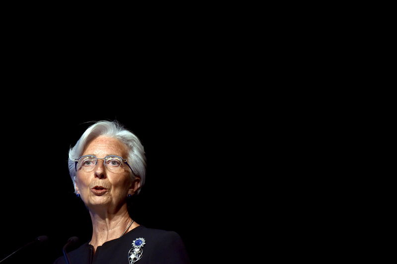 DAVOS/Lagarde: EZB geht derzeit nicht von Rezession aus