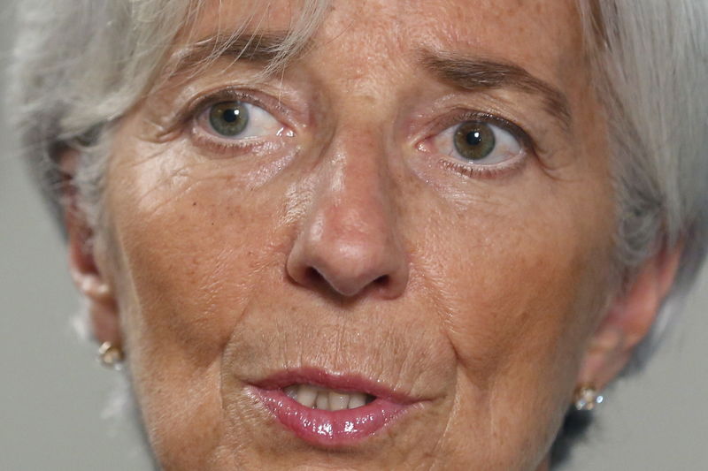 Christine Lagarde revela que filho investe em criptos, ignorando sua opinião