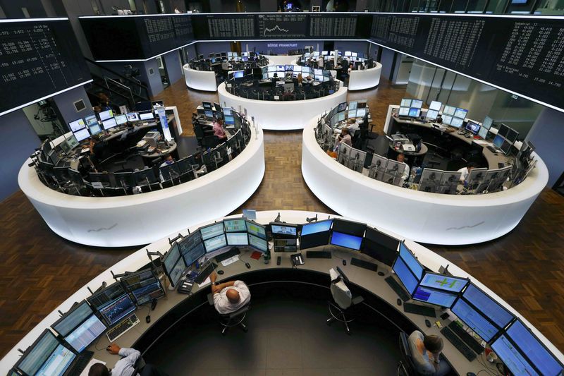 UPDATE 2-European shares dip after strong rally