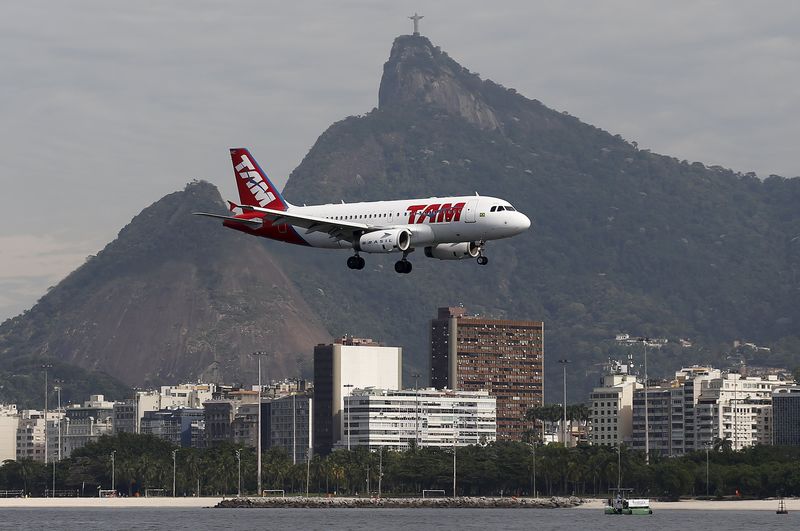 &copy; Reuters.  Demanda por voos domésticos no Brasil cai mais que oferta em outubro, mercado internacional cresce