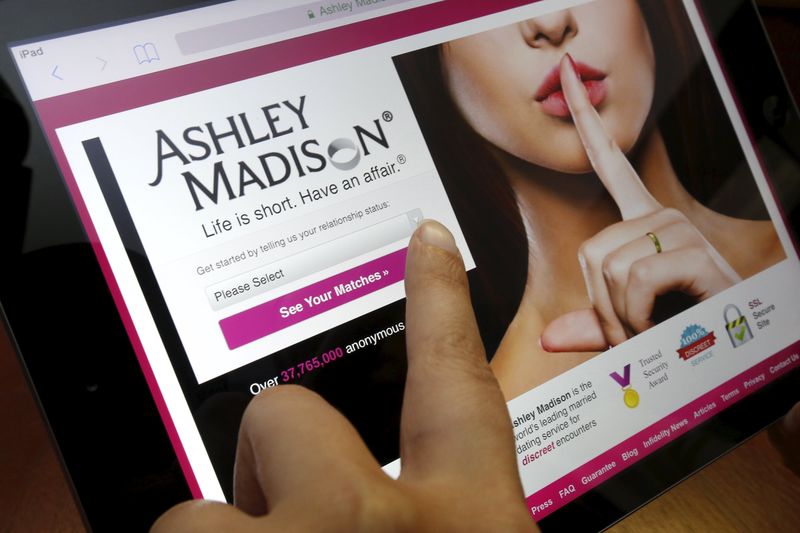&copy; Reuters.  UPDATE 2-Hackers dump data online from cheating website Ashley Madison -reports