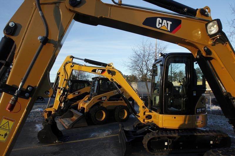 Caterpillar Sales Drop Highlights Worry of ‘Catatonic’ Recovery