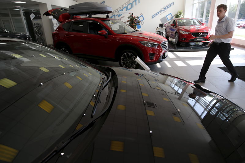 &copy; Reuters.  פותחים שנה עם גל התייקרויות בשוק הרכב