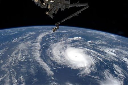 Hurricane Beryl batters Mexico, heads towards South Texas