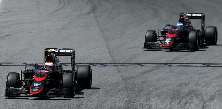 &copy; Reuters.  UPDATE 1-Motor racing-Sirotkin to partner Stroll at Williams F1 team