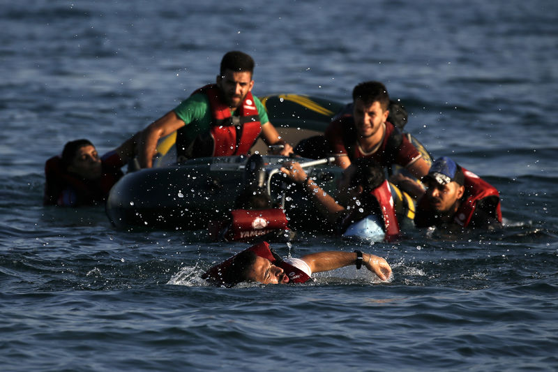 &copy; Reuters.  Naufrágio perto de ilha grega de Lesbos deixa ao menos 8 imigrantes mortos
