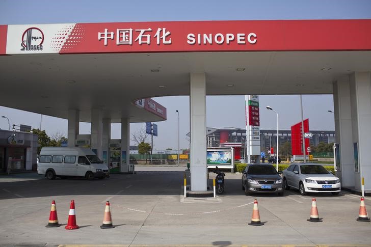 &copy; Reuters.  Shares of China Petroleum & Chemical Corporation (Sinopec) dropped 3.39% to HK$6.56 in Hong Kong