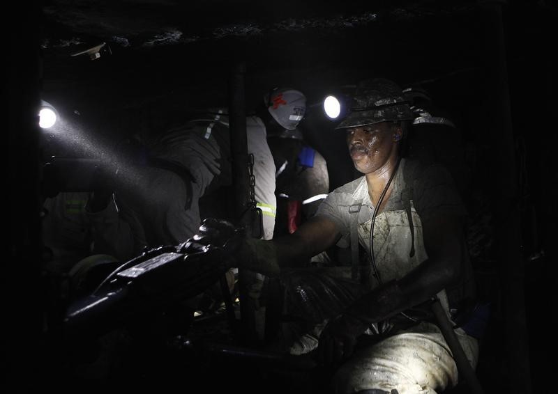 &copy; Reuters.  South African mine deaths rise after years of improving safety 