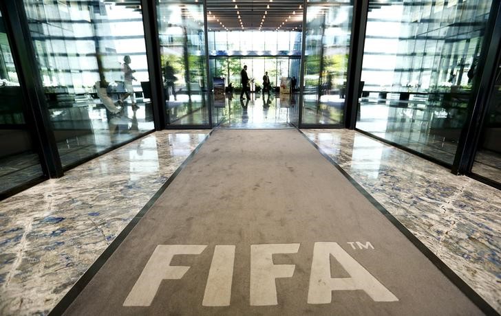 &copy; Reuters.  ФИФА намерена провести повторную проверку допинг-тестов российских футболистов в 2018 году