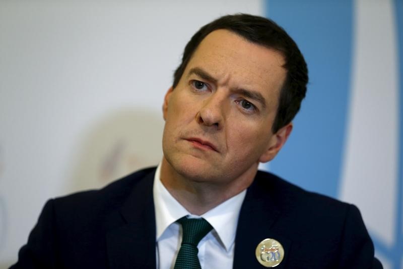 &copy; Reuters.  Ministro de economía planea recortar el impuesto corporativo tras el "brexit"