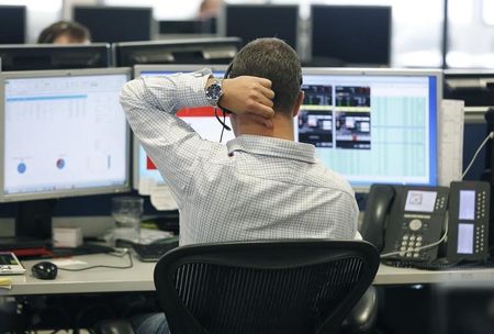 FTSE 100 index dips, Anglo American PLC leads decline