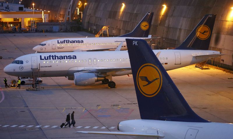 &copy; Reuters.  Gewerkschaft Ufo sagt Warnstreik bei Lufthansa ab