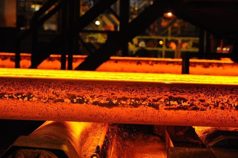 &copy; Reuters.  Futuros do minério de ferro fecham a jornada de sexta-feira com alta de 2,82%
