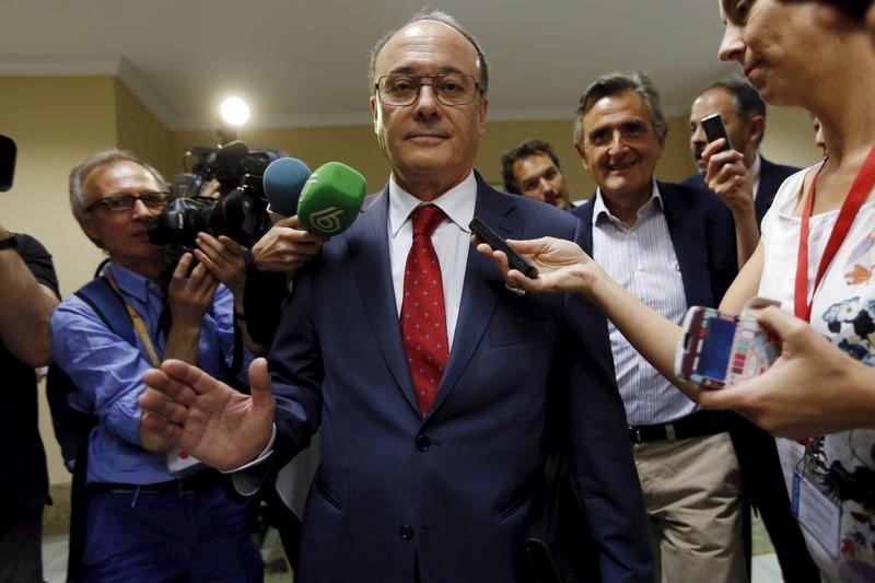 &copy; Reuters.  El Banco de España insta al Gobierno a continuar con la reducción del déficit