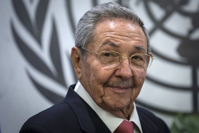 &copy; Reuters.  Raúl Castro, de 85 anos, brinca que ainda tem vitalidade para mais mandatos