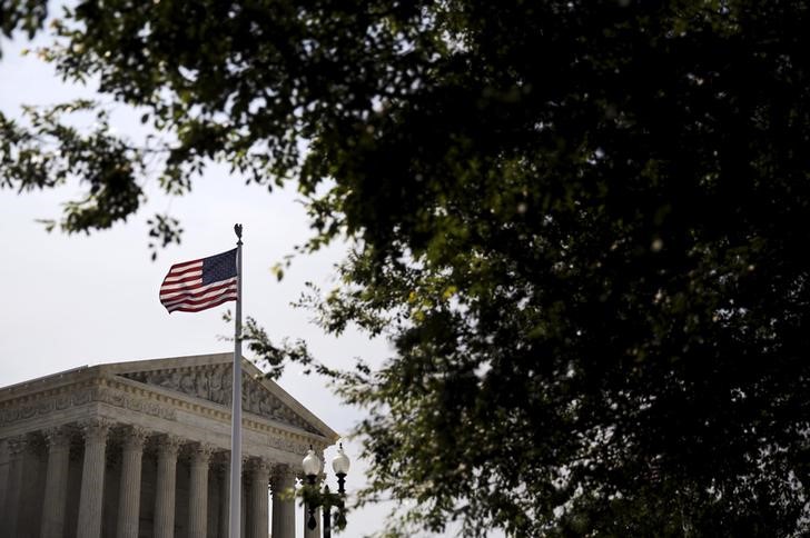 © Reuters. FILE PHOTO: A view of the U.S. Supreme Court building in Washington, U.S., March 4, 2022. REUTERS/Leah Millis