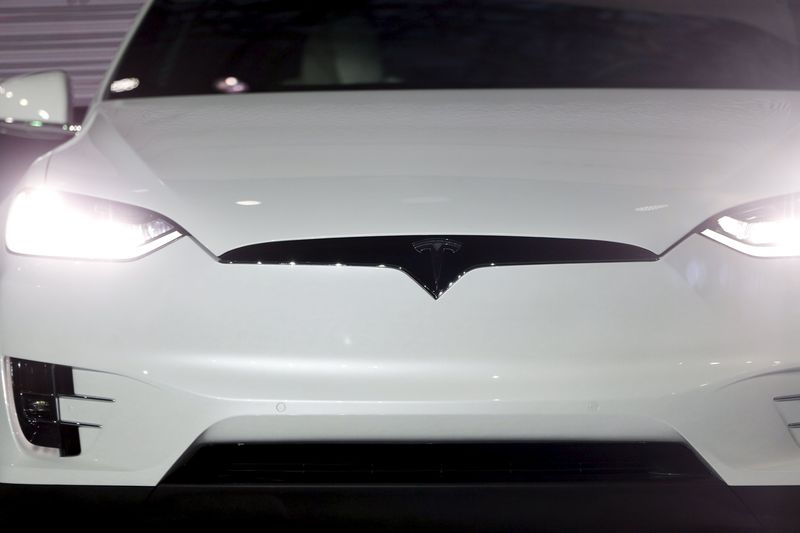 Tesla возглавила рейтинг самых дорогих автомобильных брендов