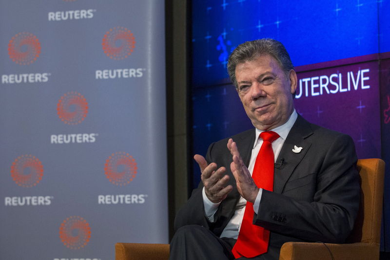&copy; Reuters.  Empresarios de multinacionales ratifican a Santos confianza en Colombia