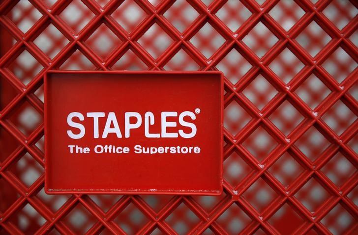 &copy; Reuters.  Bericht über möglichen Verkauf lässt Staples-Aktie steigen