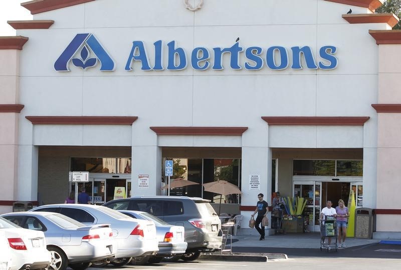Albertsons Slips After Reporting Loss As Sales Near Stagnant But Expenses Rose