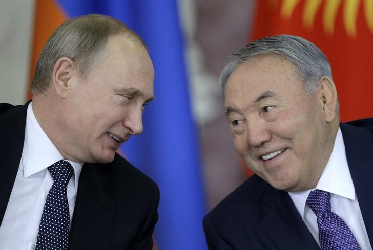 &copy; Reuters.  Лидеры Казахстана, России и Узбекистана обсудили вопросы сотрудничества