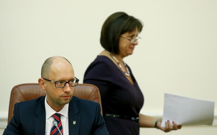 © Reuters. Ukraine's Finance Minister Yaresko reacts during a news conference in Kiev