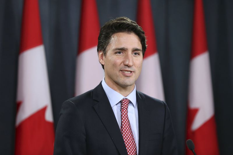 &copy; Reuters.  UPDATE 1-Canada's Trudeau to press British Columbia to accept pipeline -source