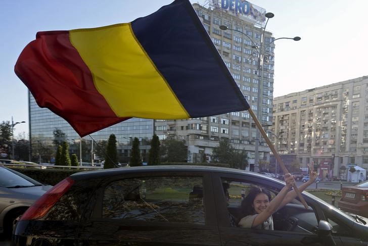&copy; Reuters.  Milhares protestam para pedir renúncia de primeira-ministra da Romênia