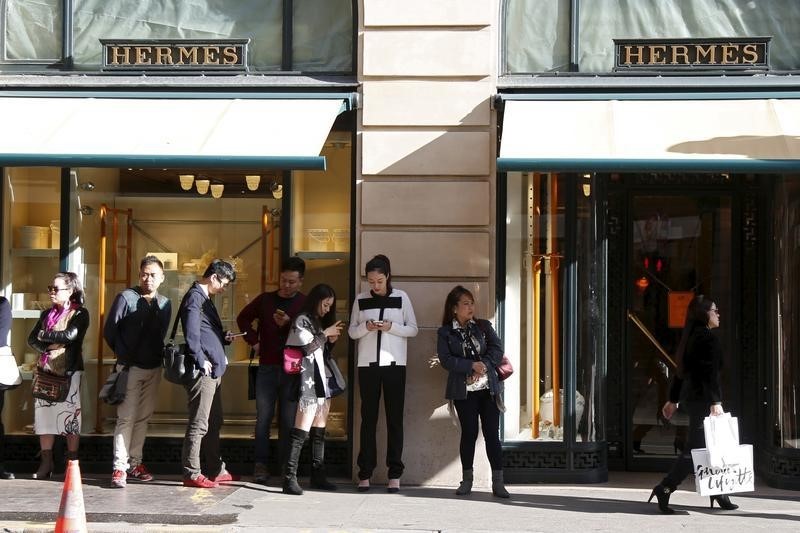 &copy; Reuters.  Tassenmaker Hermès houdt wind in de zeilen