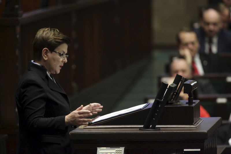 &copy; Reuters.  Trzeba łączyć energetykę z górnictwem - Szydło