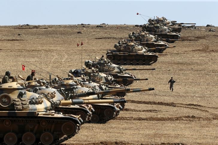 &copy; Reuters.  Нефть подорожала на заявлении Минобороны РФ о том, что Турция готовится к вторжению в Сирию