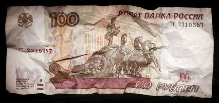 عاجل: المركزي الروسي يضرب السوق بعد قرار الفائدة