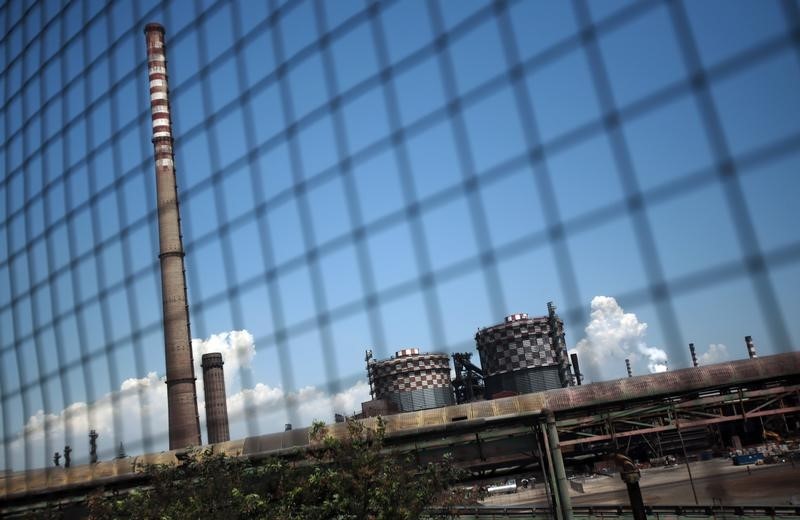 &copy; Reuters.  Ilva, scontro governo-Regione Puglia su presunti danni salute