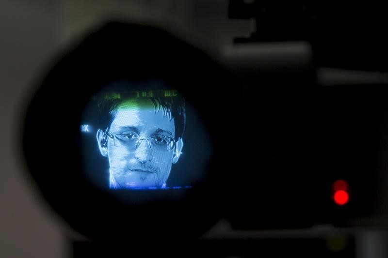 &copy; Reuters.  Edward Snowden: governos vão destruir a poupança dos cidadãos com CBDCs
