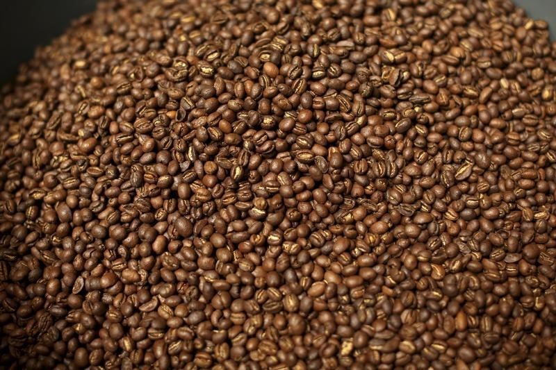 &copy; Reuters.  CORREÇÃO (OFICIAL) - Consumo global de café será de 152 mi sacas em 2015, diz OIC