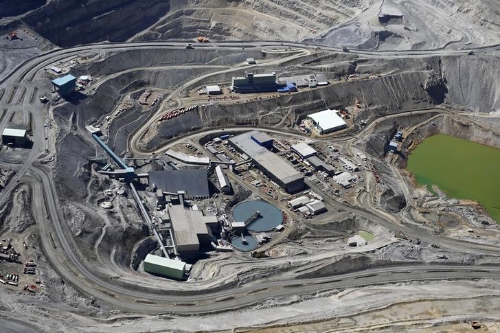 Mineradoras sobem no exterior com notícia de estímulo fiscal na China