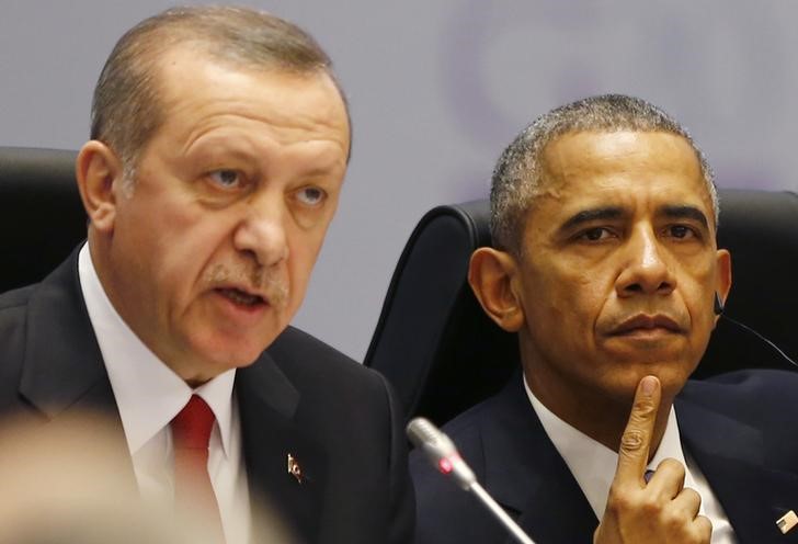 &copy; Reuters.  Erdoğan ve Obama dün akşam telefonla görüştü; Erdoğan görüşmede Gülen'in Türkiye'ye iadesi konusunu gündeme getirdi -Kaynaklar