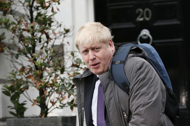 Comment les marchés accueillent-ils la démission de Boris Johnson ?