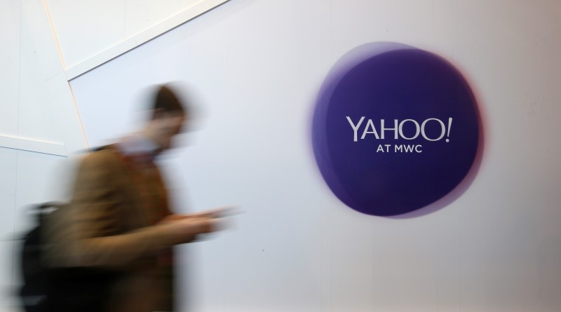 &copy; Reuters.  Yahoo готовится подтвердить взлом нескольких сотен миллионнов пользовательских аккаунтов