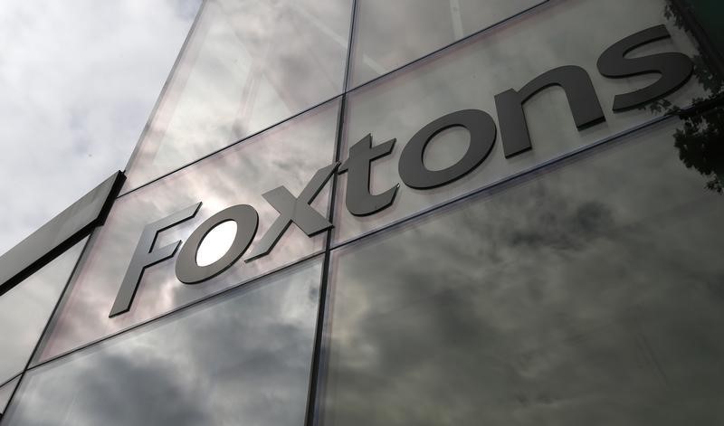 &copy; Reuters.  Foxtons first-half profit drops 64 percent on low demand, political uncertainty