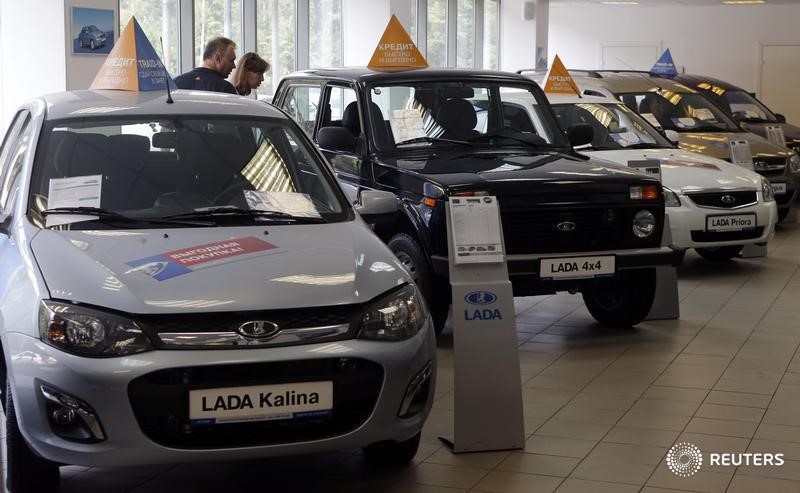 &copy; Reuters.  Продажи новых авто в России в ноябре выросли на 15% - АЕБ