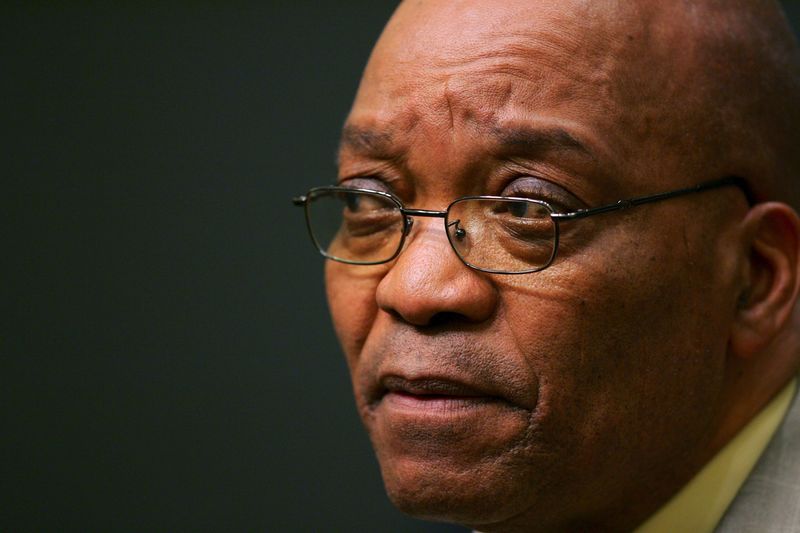 &copy; Reuters.  South African FirstRand's retail bank closes accounts held by Zuma friends - Oakbay