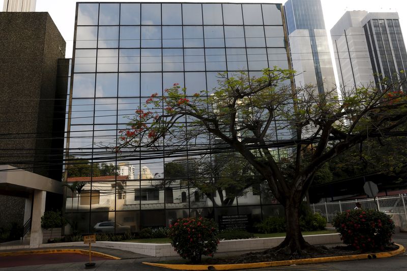 &copy; Reuters.  Panamá avanza en firma de acuerdos fiscales para mitigar efecto de "papeles"
