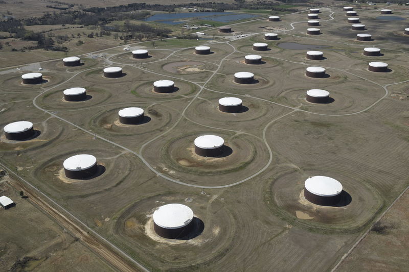 &copy; Reuters.  U.S. crude supply rose 1.6M barrels last week, API says